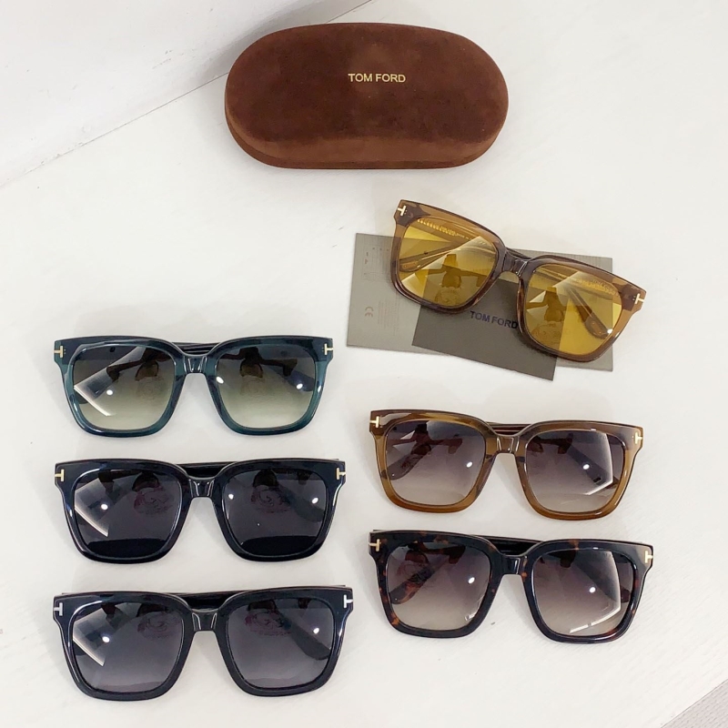 TOM FORD